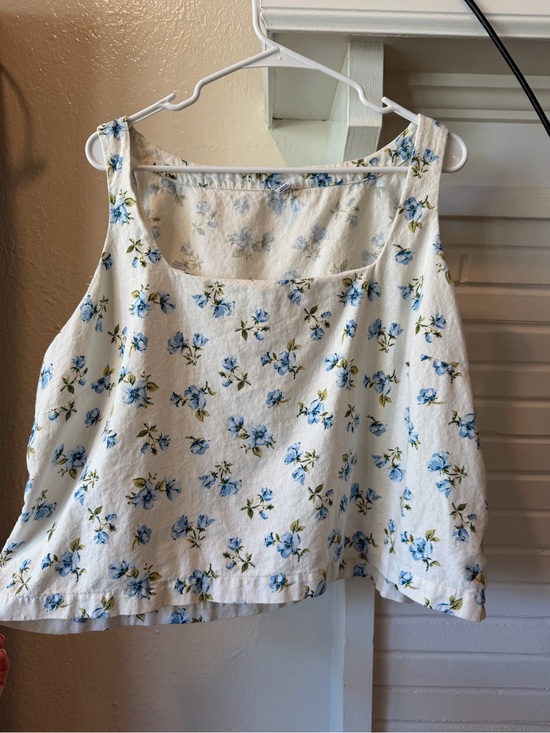 Old Navy Tops - Old Navy White Blue Floral Linen Blend Tank Top XXL Cottagecore Sleeveless
